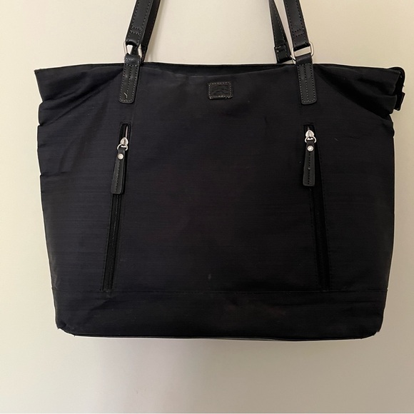 Large Roots Leather and Nylon Tote With Laptop Compartement - Picture 6 of 10